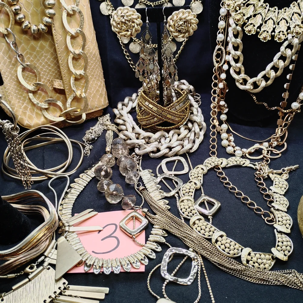 Lot#3 Chic Goldtone Jewelry Collection - Picture 6 of 10